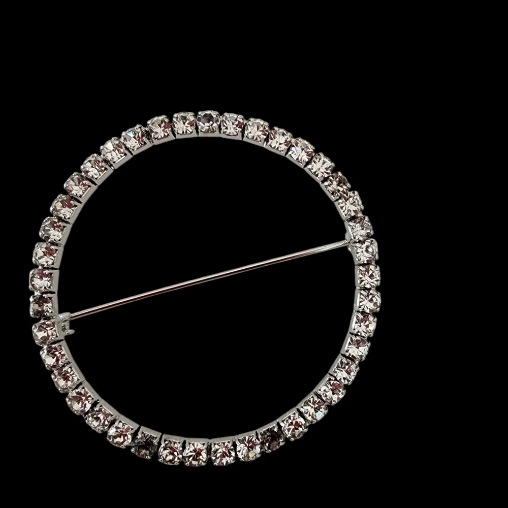 Vintage Brooch Pin Rhinestone circle brooch silver tone
